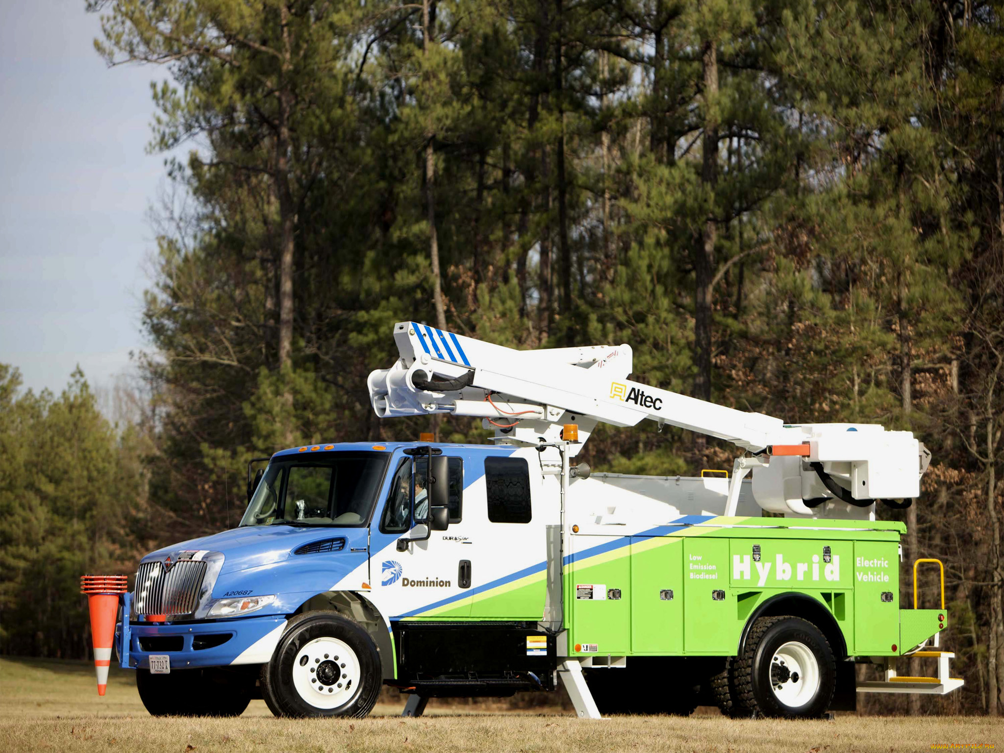hybrid, bucket, truck, , international